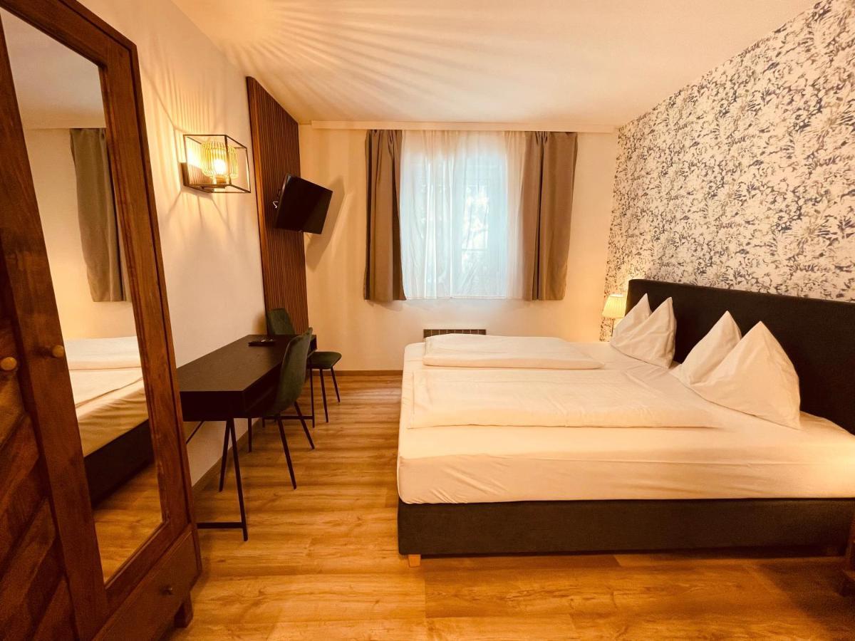 Gaestehaus Am Stadtpark Vöcklabruck Екстериор снимка