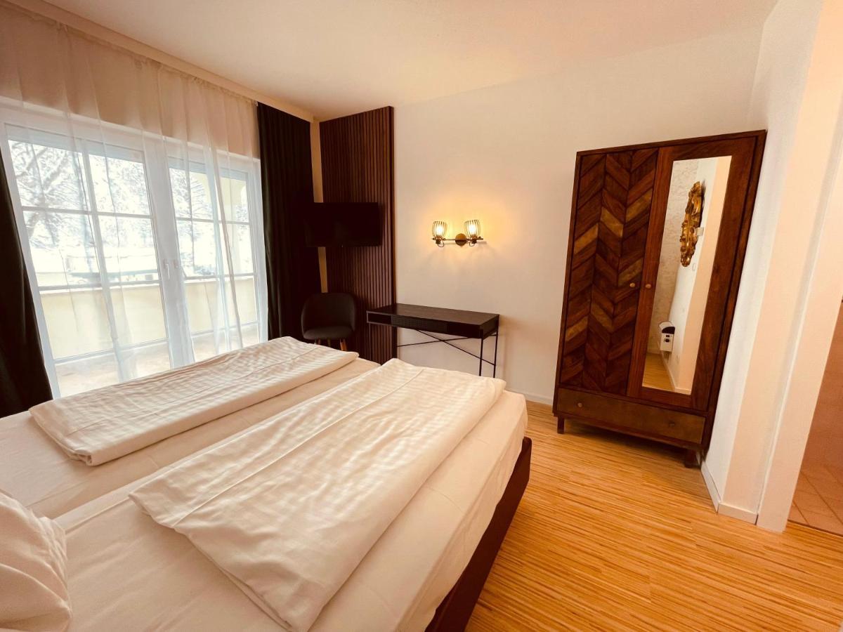 Gaestehaus Am Stadtpark Vöcklabruck Екстериор снимка